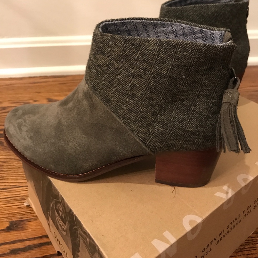 Toms booties